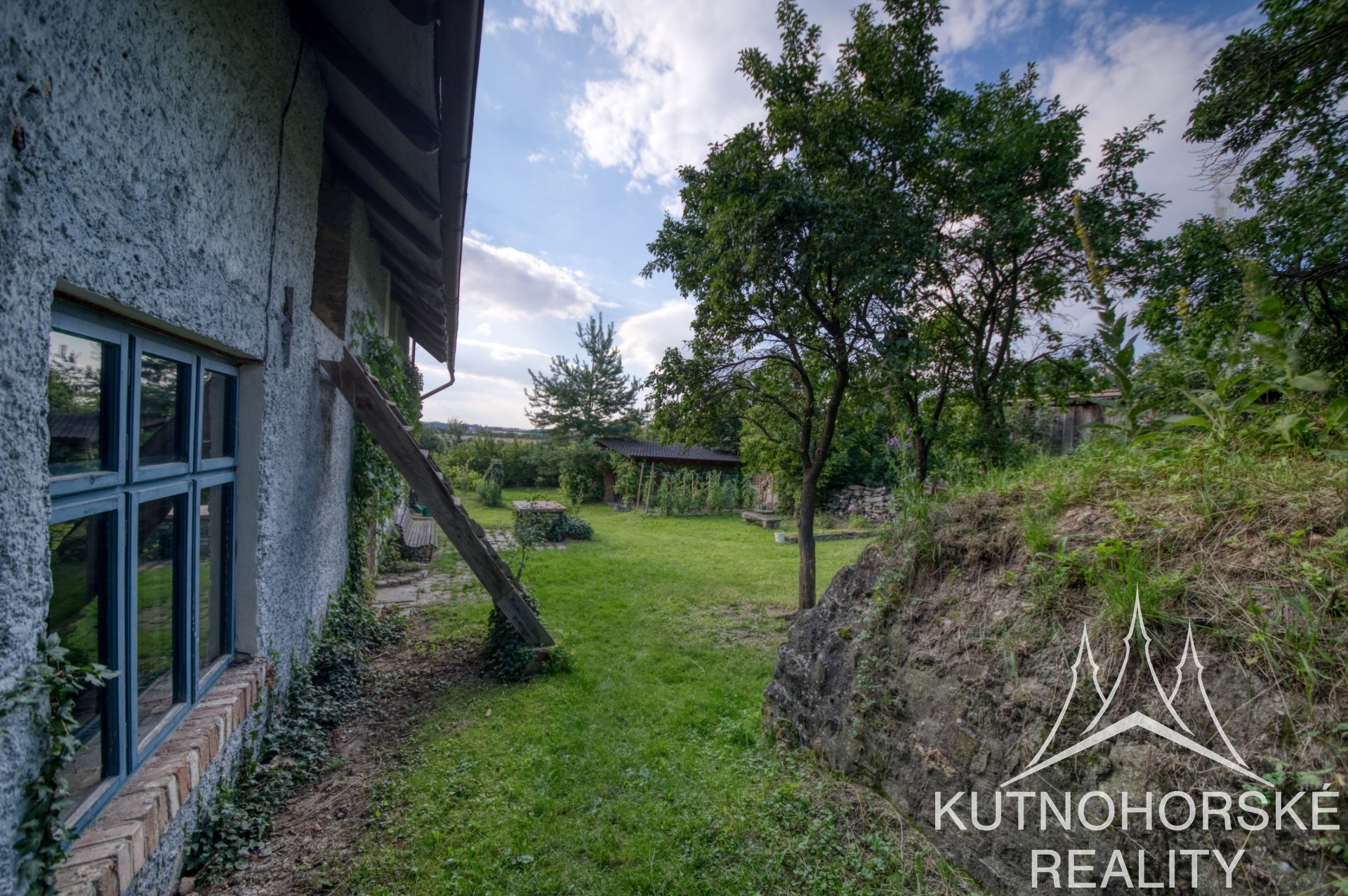 Prodej vesnického domu s pozemky v Perštejnci – Kutná Hora