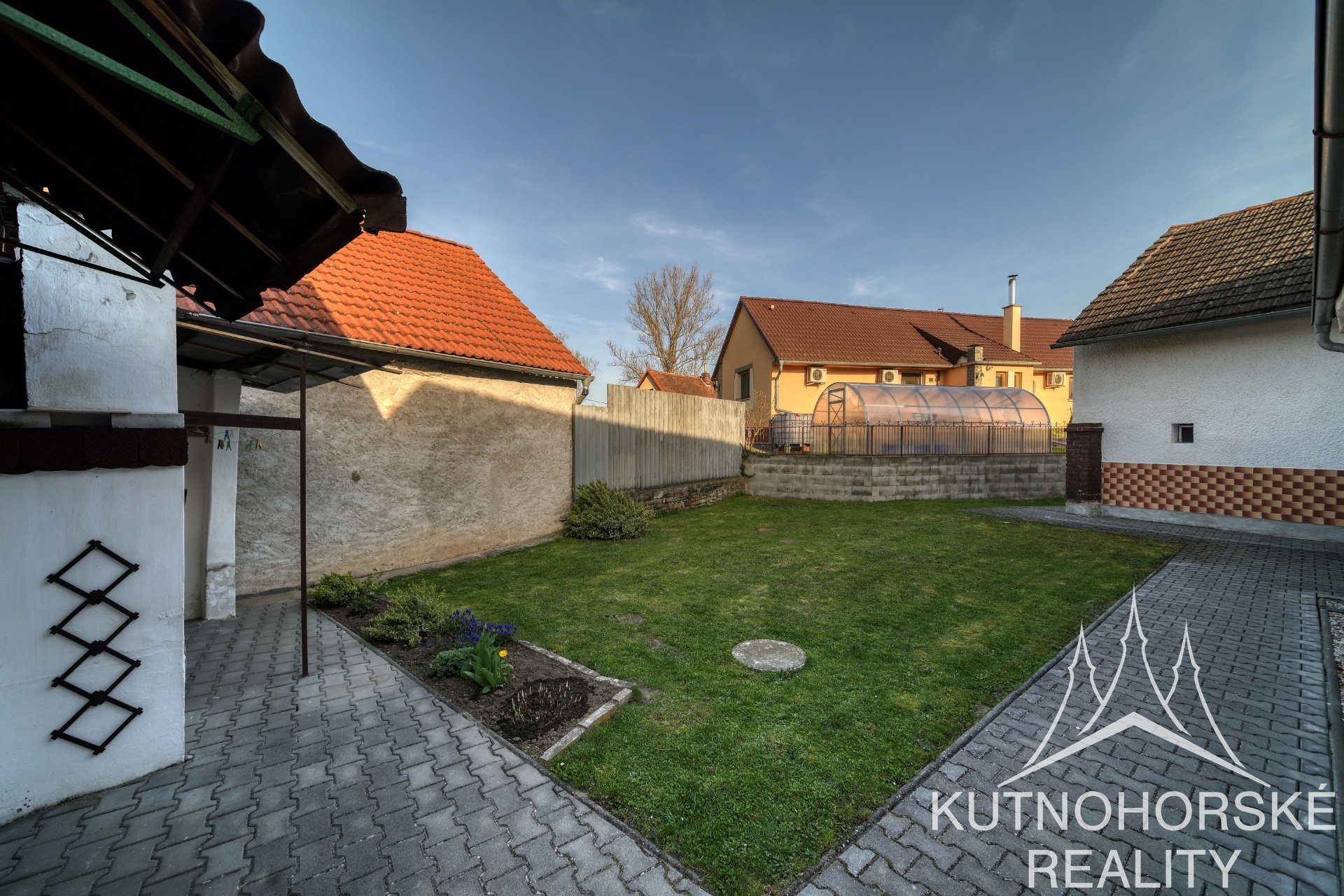 Prodej rodinného domu se zahradou v obci Drobovice