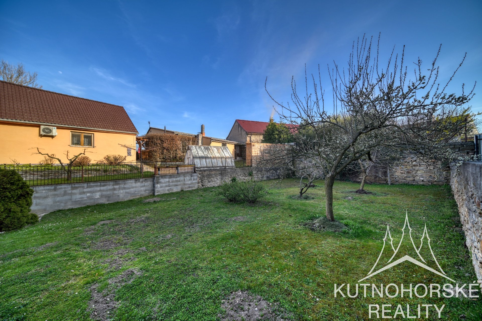 Prodej rodinného domu se zahradou v obci Drobovice