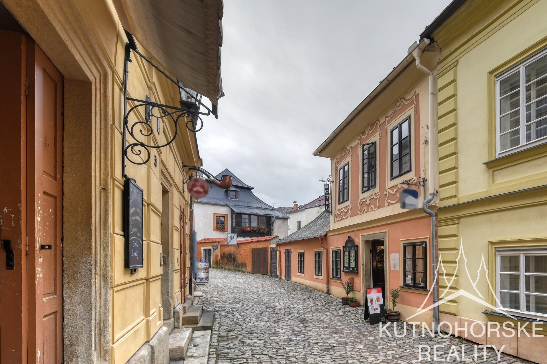 Pronájem hotelu s restaurací a terasou – Kutná Hora, Barborská ulice