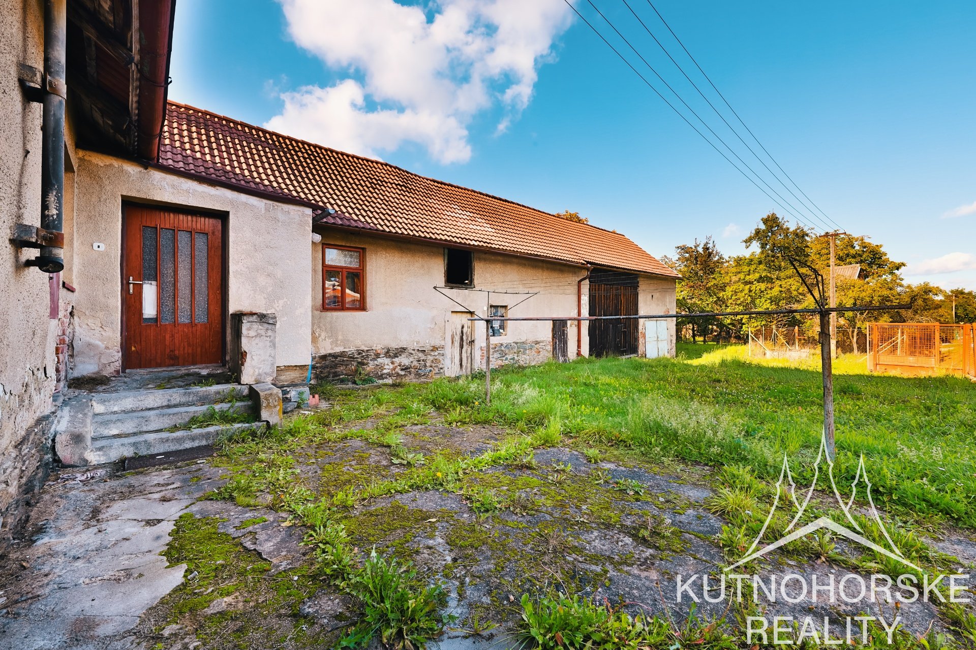 Prodej vesnického rodinného domu s velkou zahradou v obci Chedrbí, Kutná Hora.
