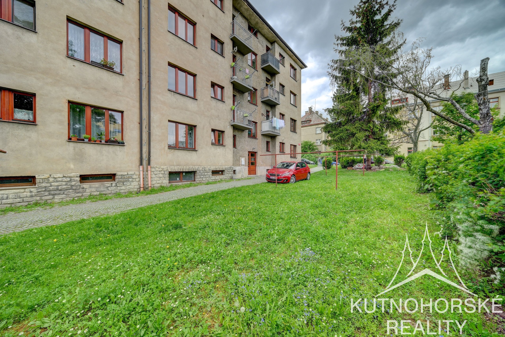 Prodej bytu 3+kk s balkonem, 80m2 ulice Jiráskovy Sady, Kutná Hora.