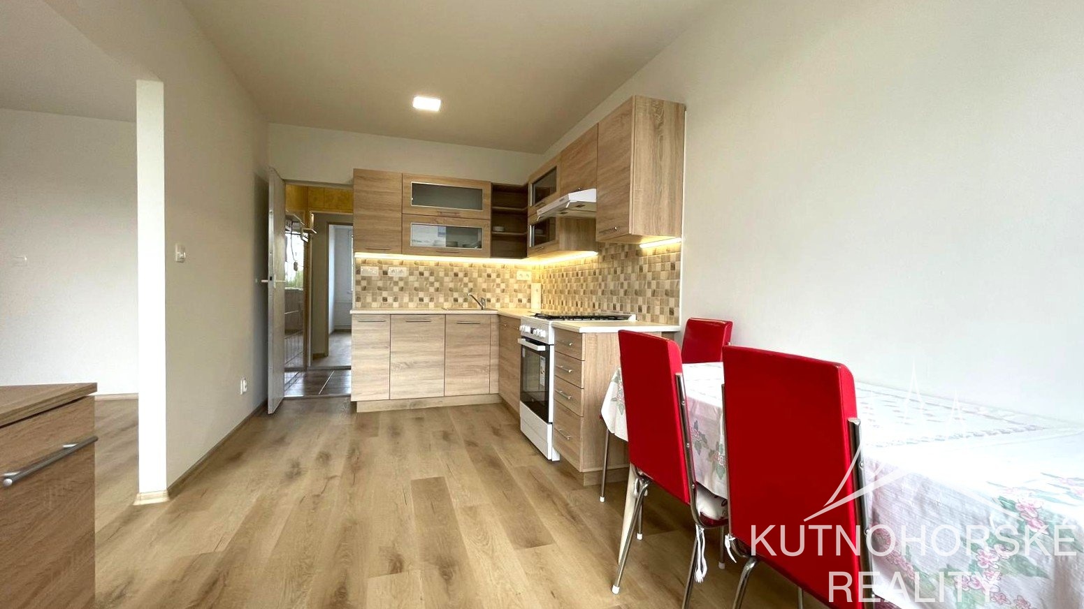 Pronájem světlého bytu 3+1, 68 m2 – Masarykova Kolín II