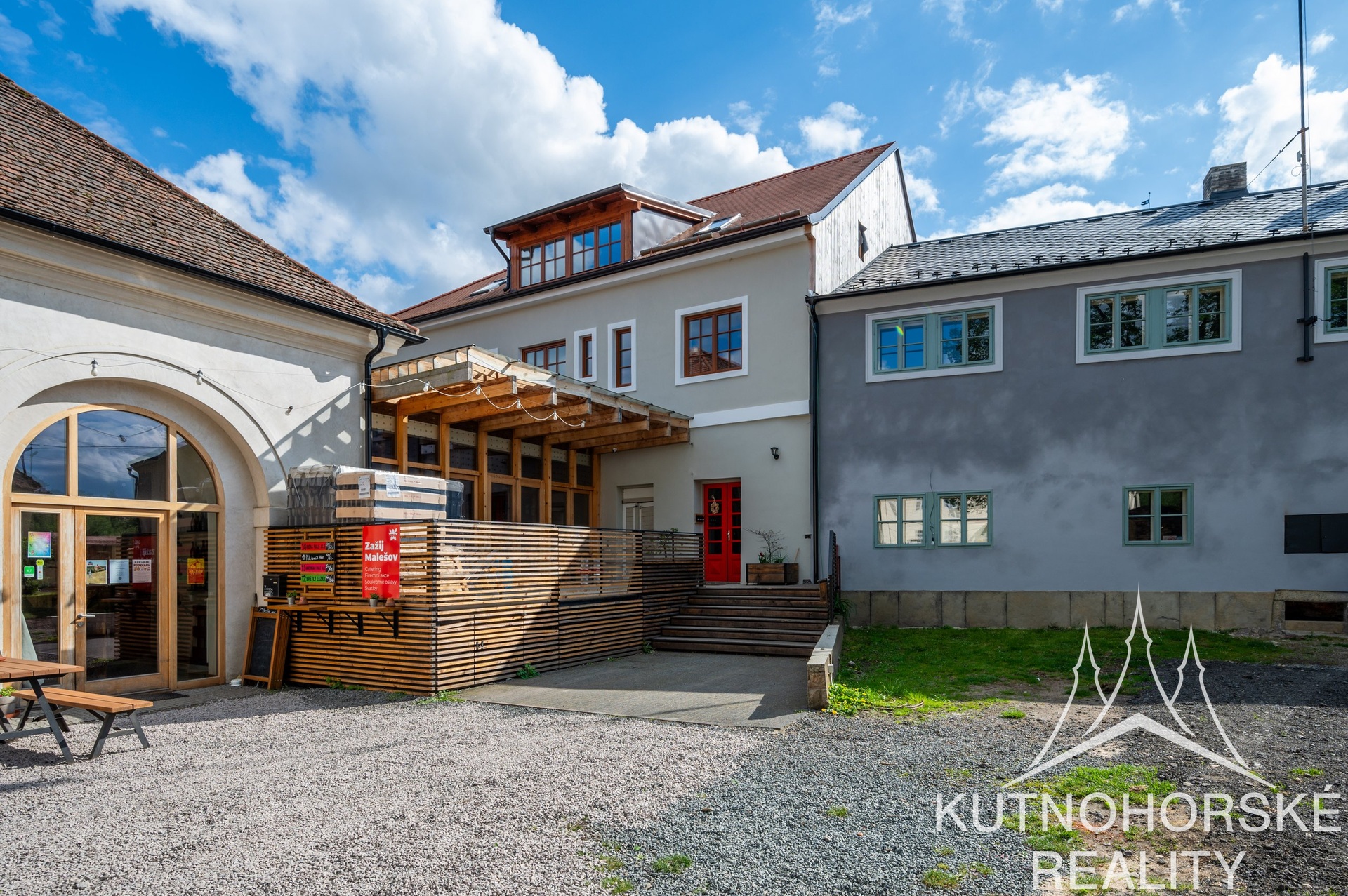 Prodej okouzlujícího penzionu u pivovaru Malešov, 832 m2