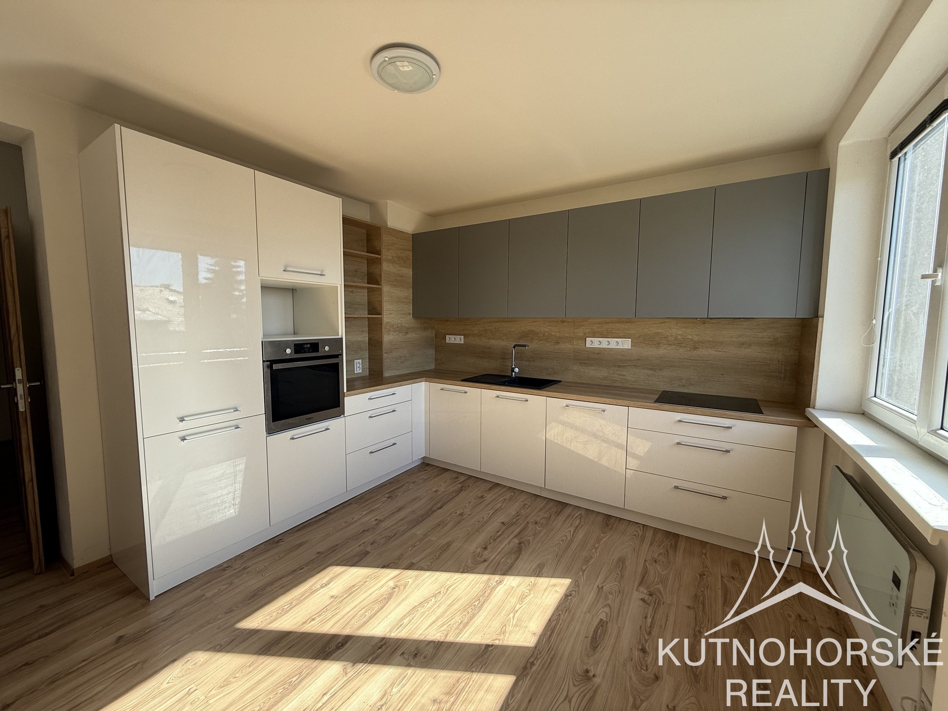 Pronájem moderního bytu 2+kk 54 m2 v klidné lokalitě – Poličany