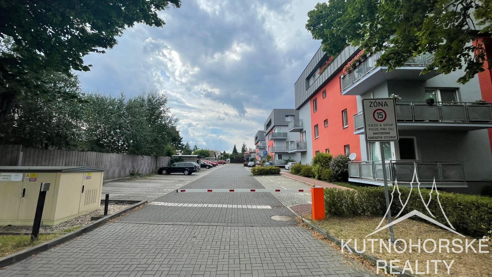 Prodej parkovacího stání 12 m2, Tyršova – Žižkov, KH