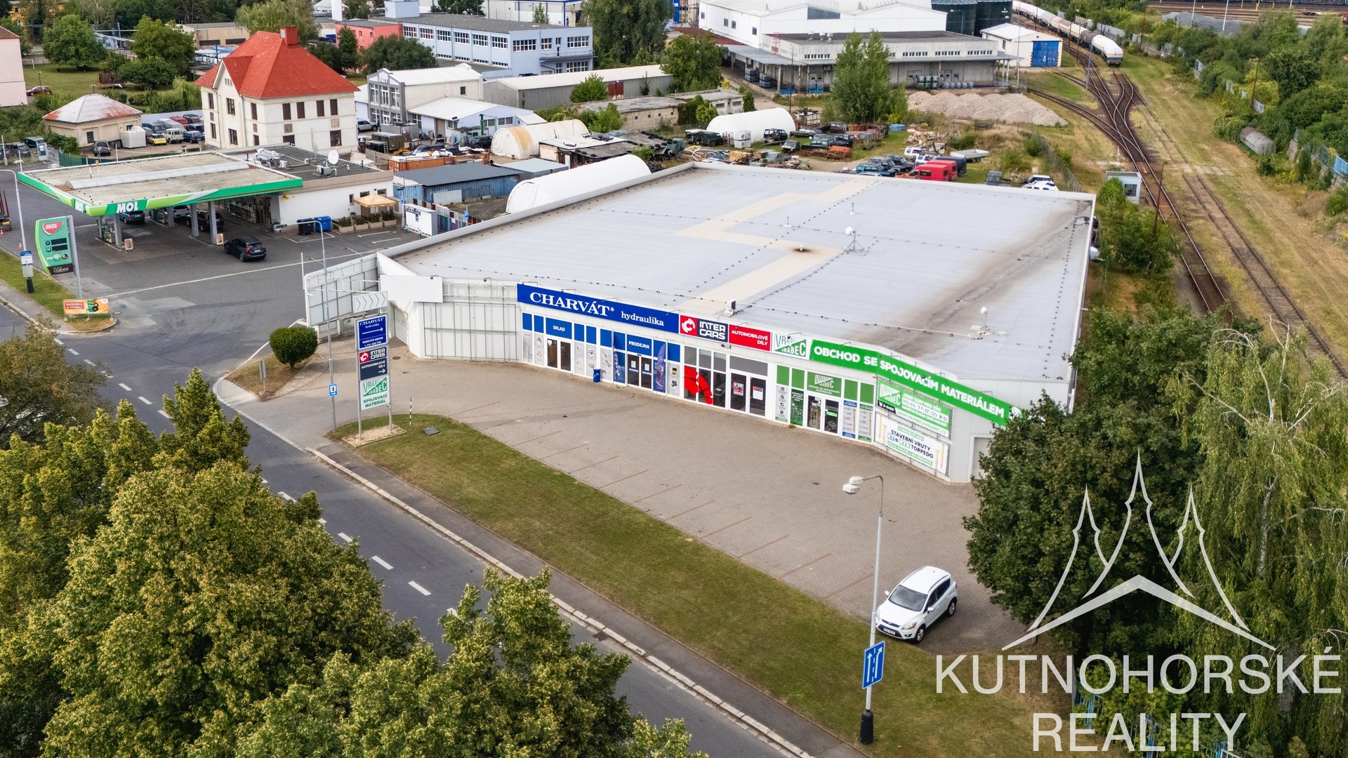 Pronájem obchodních prostor o celkové ploše 200 – 541 m2 u jedné z hlavních příjezdových komunikací v Kolíně