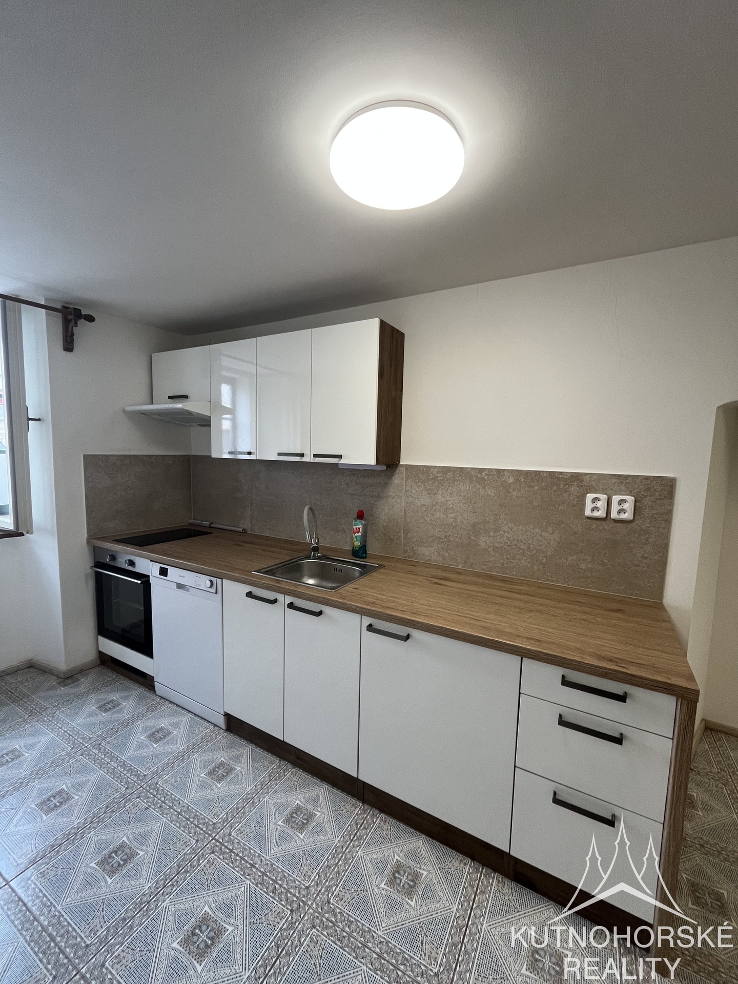 Pronájem bytu 2+kk, 49 m² – Kutná Hora-Vnitřní Město, Husova ulice