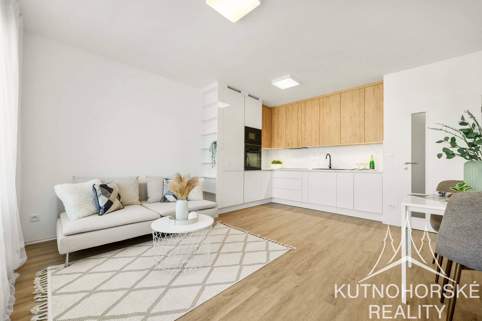 Pronájem krásného bytu 2+kk (58 m²) s garážovým stáním – Kutná Hora, Rezidence Za Lidkou