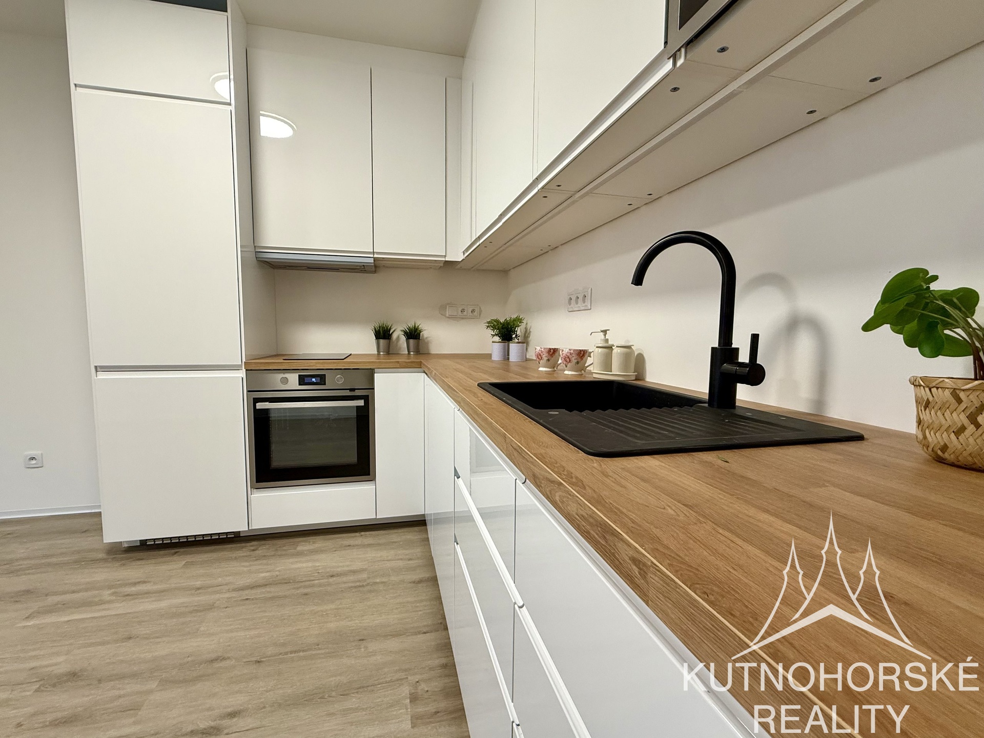 Pronájem nového bytu 2+kk 59 m² s terasou a garážovým stáním
