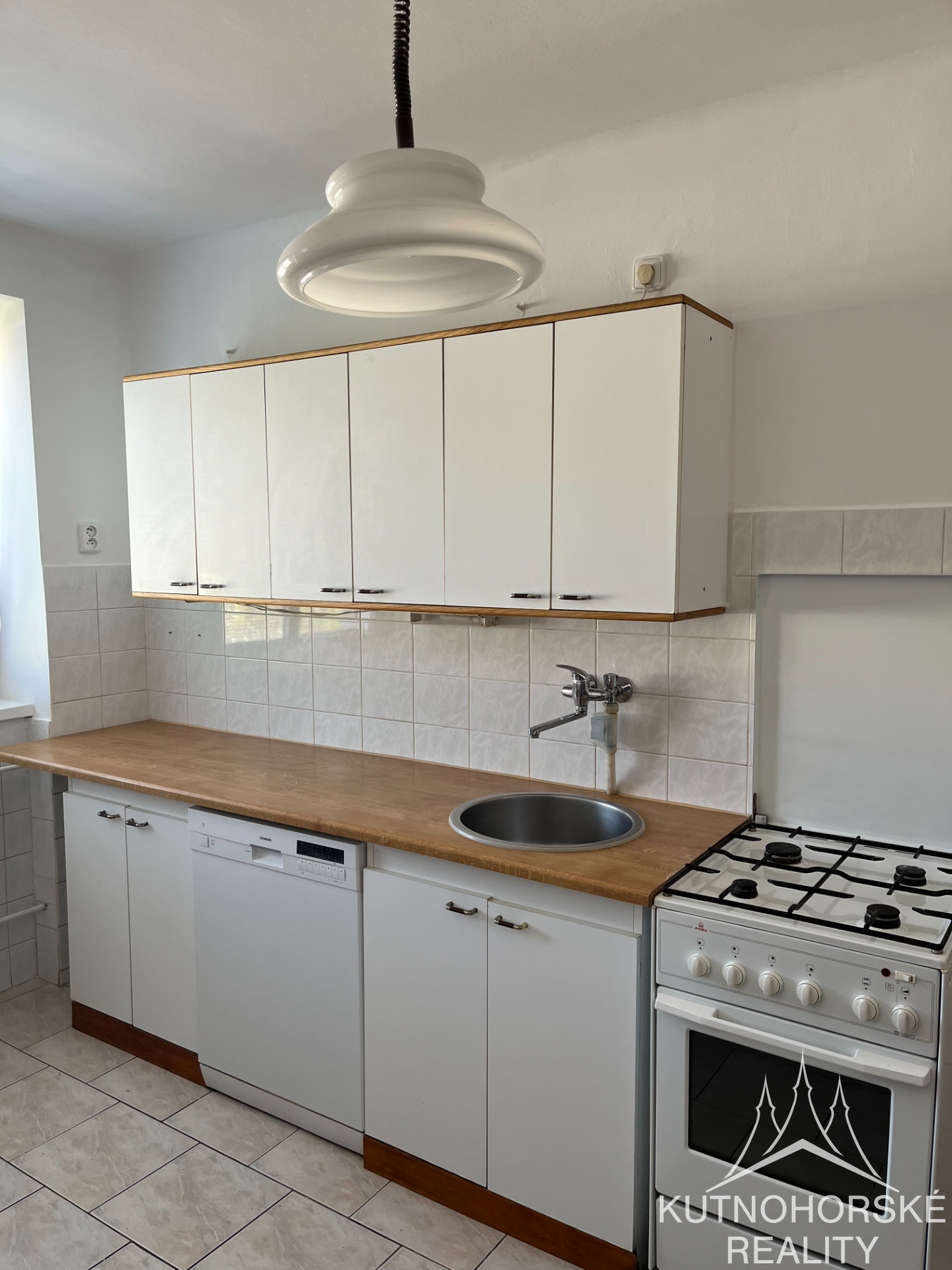 Pronájem bytu 3+1, 74 m2, Pardubice – Zelené Předměstí, ulice Jiránkova