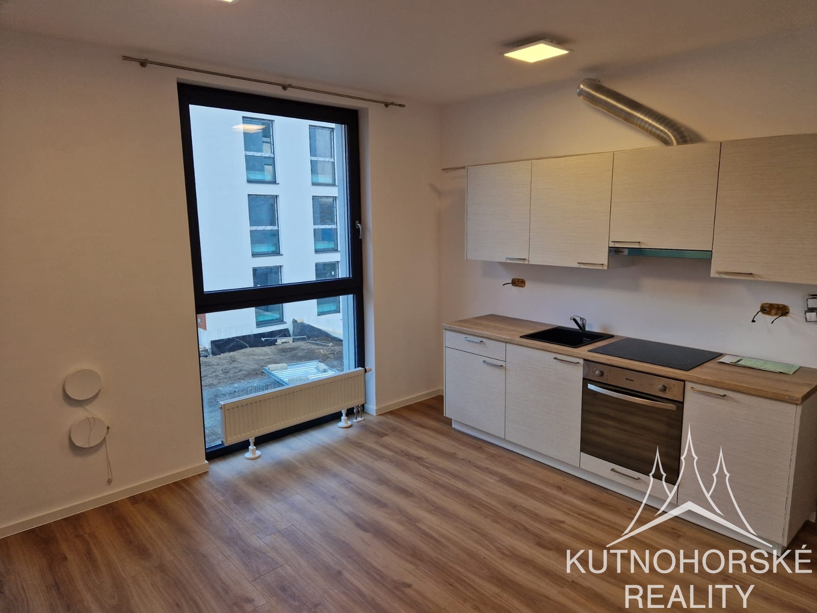 Pronájem bytu 1+kk, 30 m² – Janovická 892 Kolín III