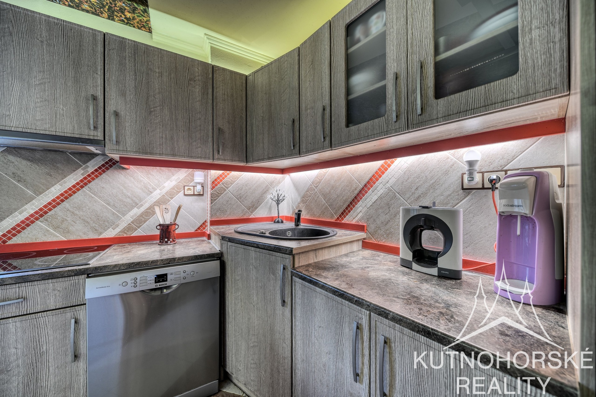 Prodej bytu 1+kk s balkonem, 57 m², Praha – Spořilov