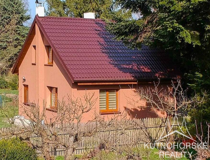 Prodej nově zrekonstruované rekreační chaty u jezera Katlov – atraktivní investiční příležitost