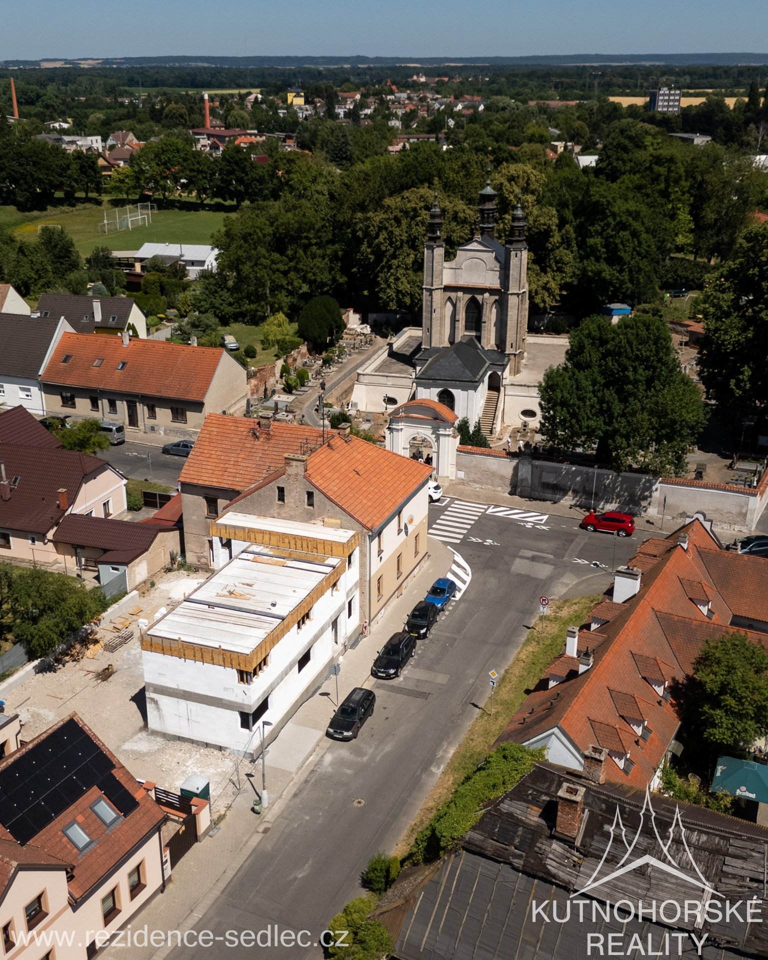 Prodej novostavby 2+kk, 48 m² s prostornou terasou 21 m² a dechberoucím výhledem na chrám sv. Barbory – Kutná Hora