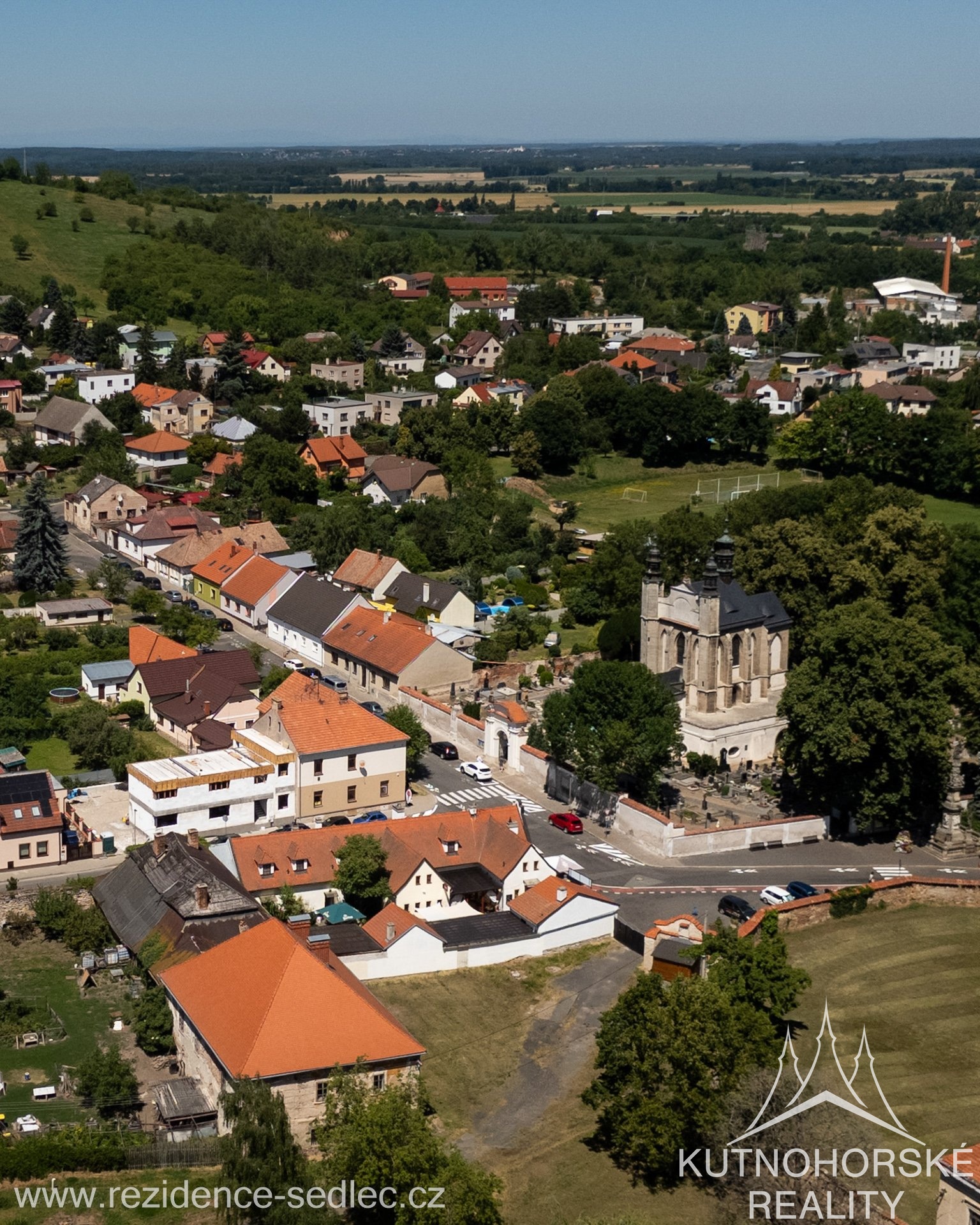 Prodej novostavby 2+kk, 48 m² s prostornou terasou 21 m² a dechberoucím výhledem na chrám sv. Barbory – Kutná Hora