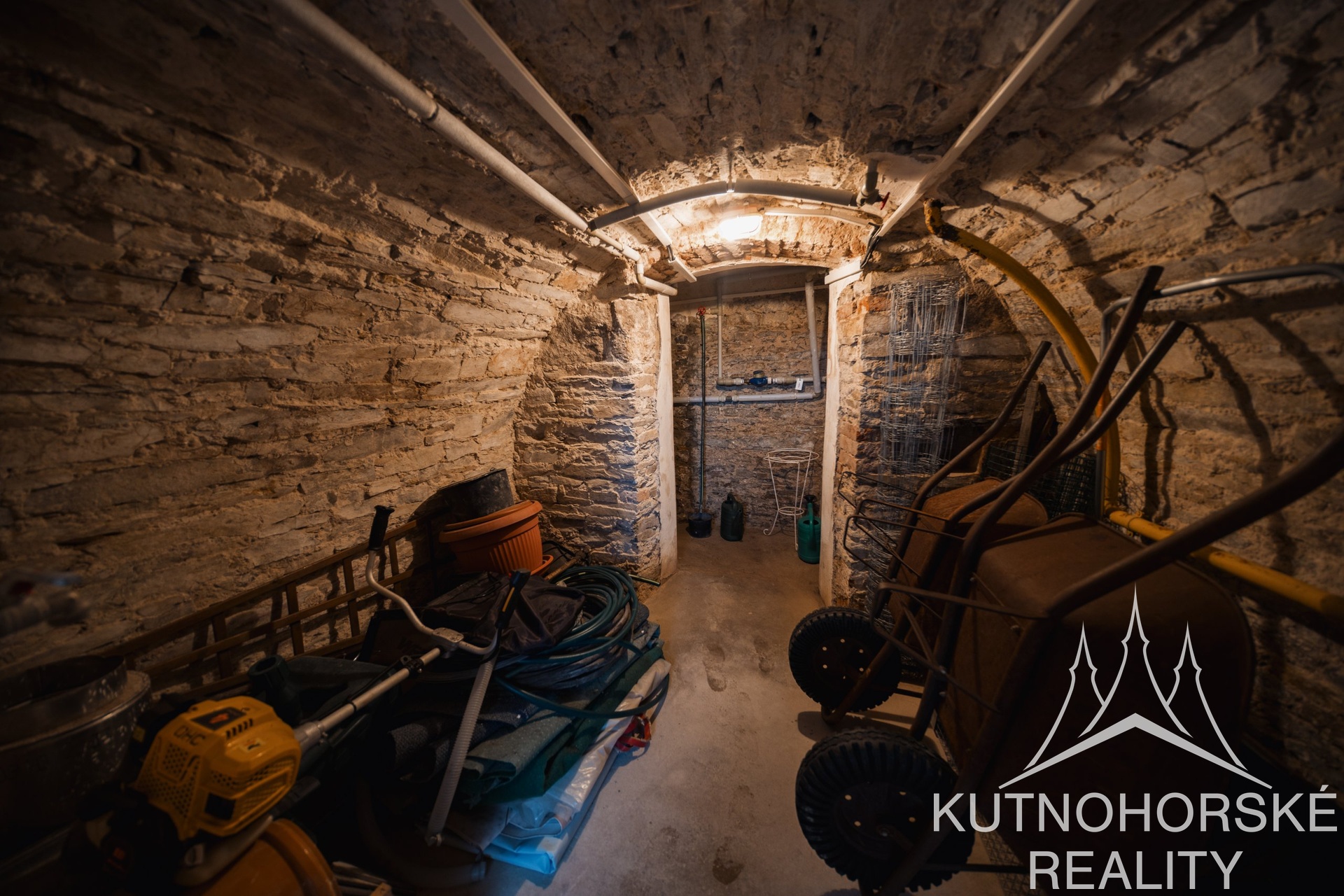 Rodinný dům 244 m² s velkou terasou a dvěma stavebními pozemky – pozemek 5844 m², Javornice – Jaroslav