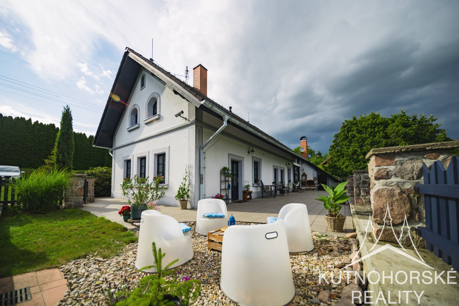 Rodinný dům 244 m² s velkou terasou a dvěma stavebními pozemky – pozemek 5844 m², Javornice – Jaroslav