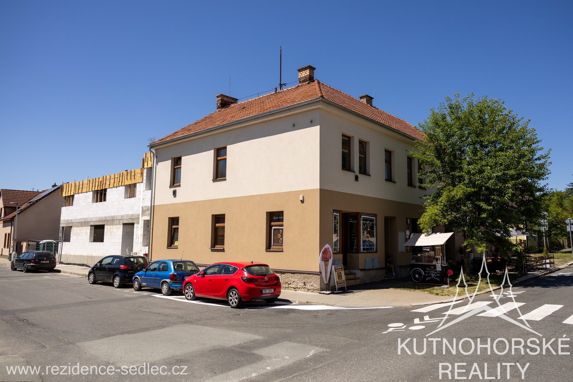 Prodej novostavby 2+kk, 48 m² s prostornou terasou 21 m² a dechberoucím výhledem na chrám sv. Barbory – Kutná Hora