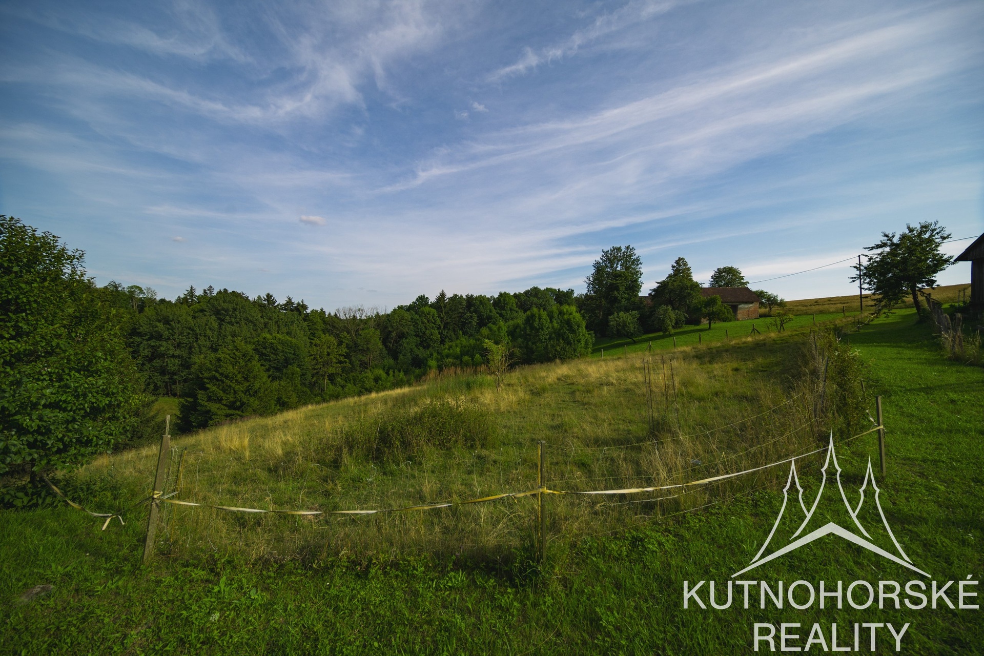 Rodinný dům 244 m² s velkou terasou a dvěma stavebními pozemky – pozemek 5844 m², Javornice – Jaroslav