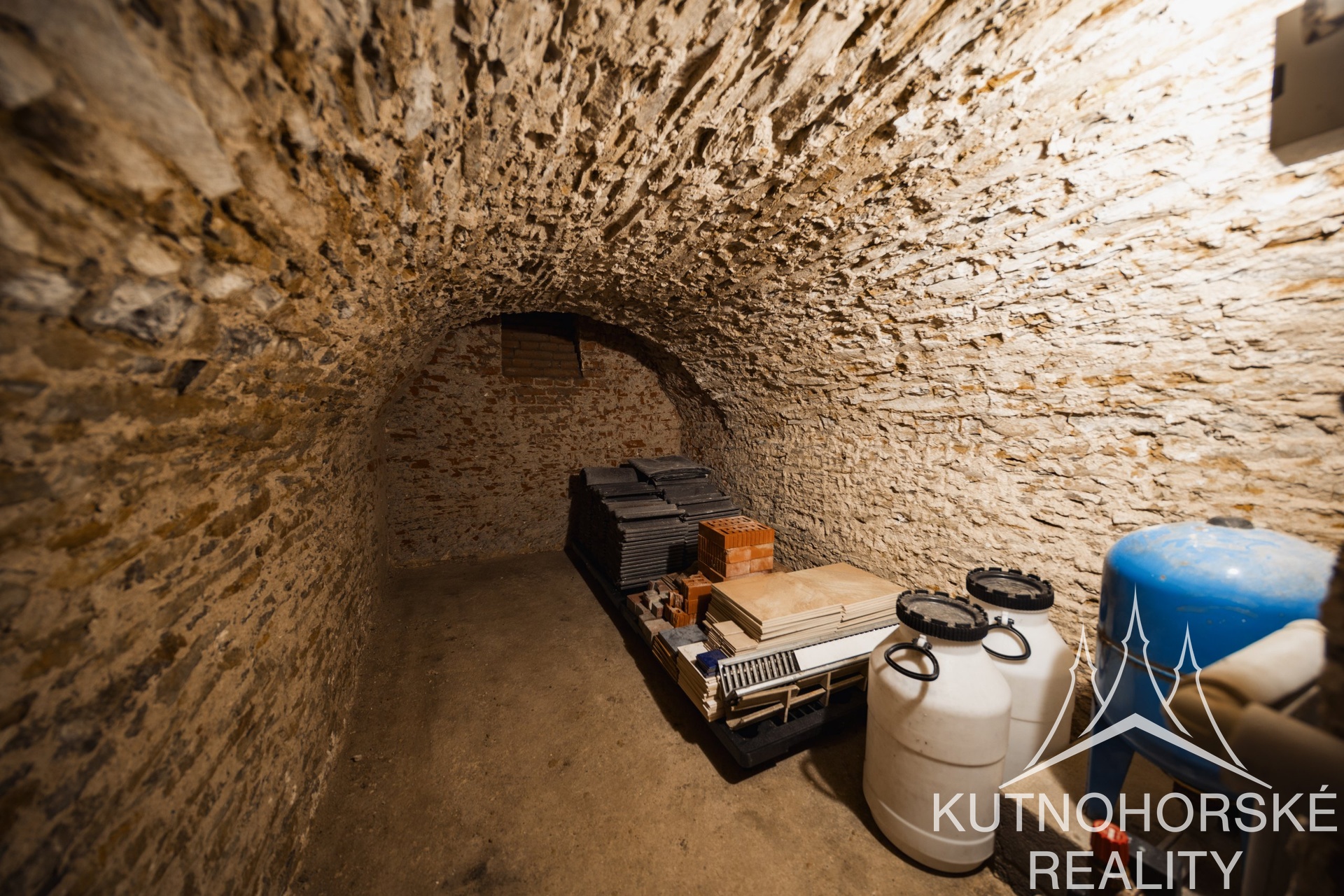 Rodinný dům 244 m² s velkou terasou a dvěma stavebními pozemky – pozemek 5844 m², Javornice – Jaroslav