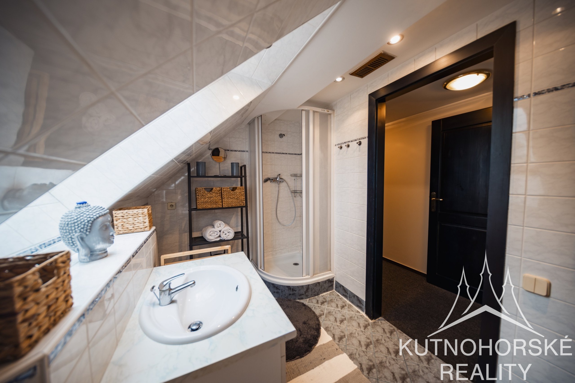 Rodinný dům 244 m² s velkou terasou a dvěma stavebními pozemky – pozemek 5844 m², Javornice – Jaroslav