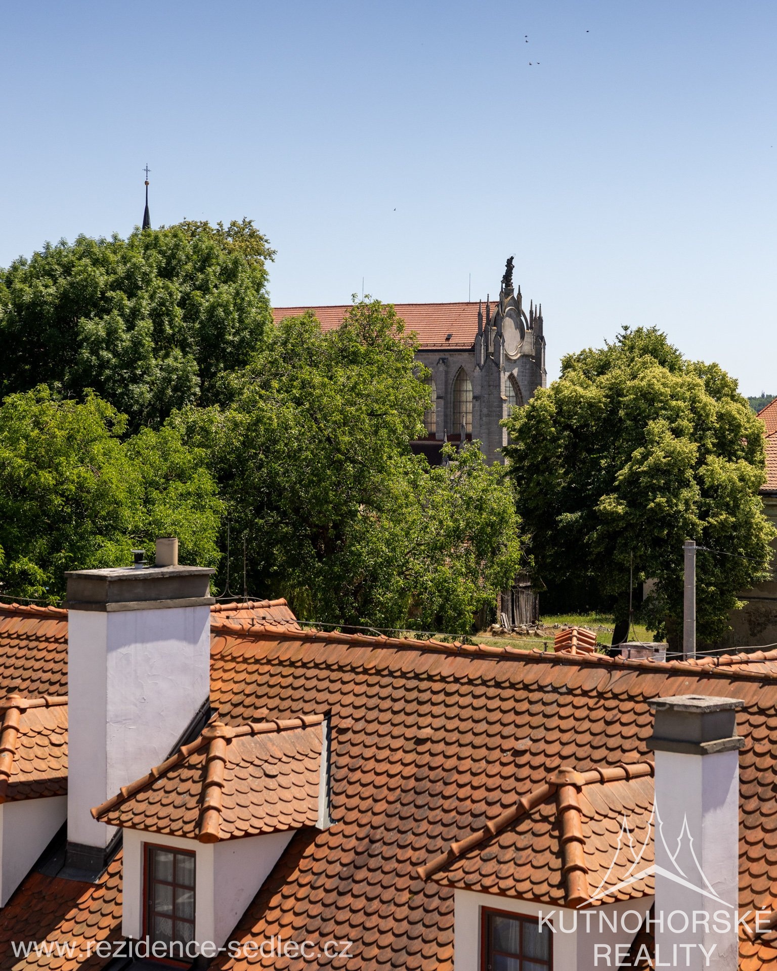 Prodej novostavby 2+kk, 48 m² s prostornou terasou 21 m² a dechberoucím výhledem na chrám sv. Barbory – Kutná Hora