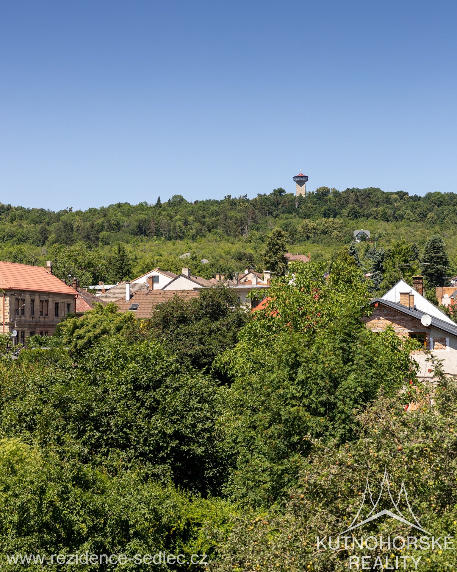Prodej novostavby 2+kk, 48 m² s prostornou terasou 21 m² a dechberoucím výhledem na chrám sv. Barbory – Kutná Hora