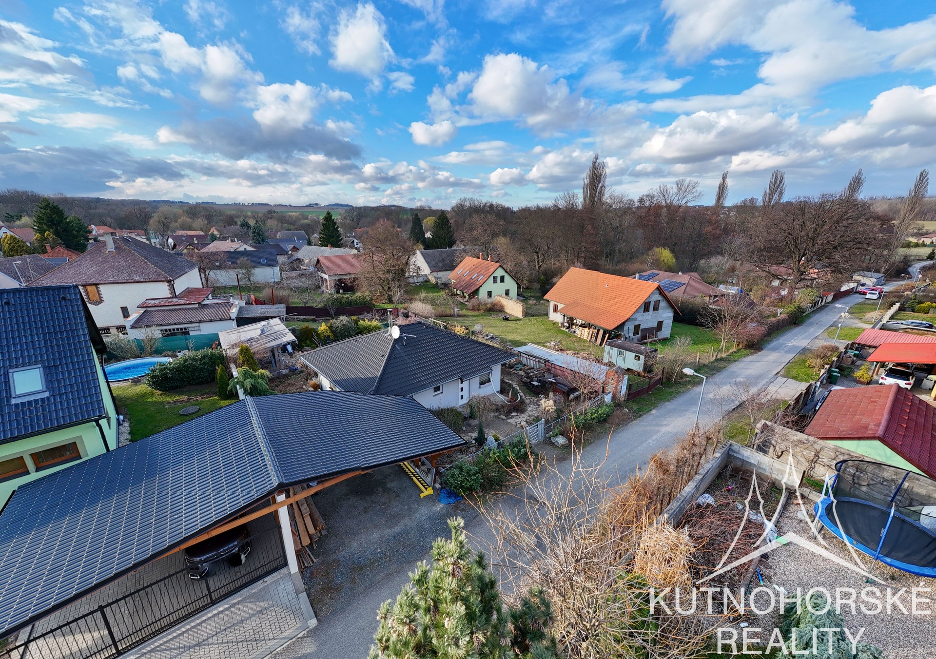 Prodej rodinného domu 4+kk (bungalovu) se zahradou, Bylany u Kutné Hory