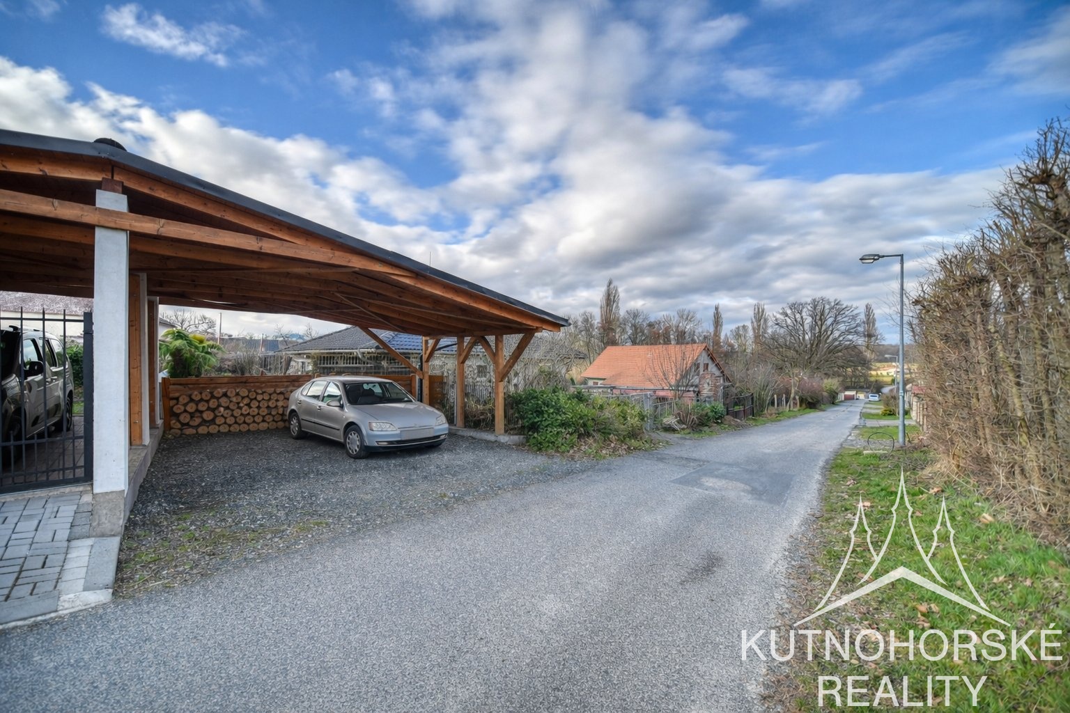 Prodej rodinného domu 4+kk (bungalovu) se zahradou, Bylany u Kutné Hory