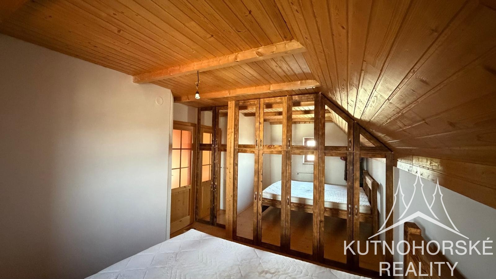 Pronájem rodinného domu 280 m², se zahradou, Kutná Hora – Kaňk