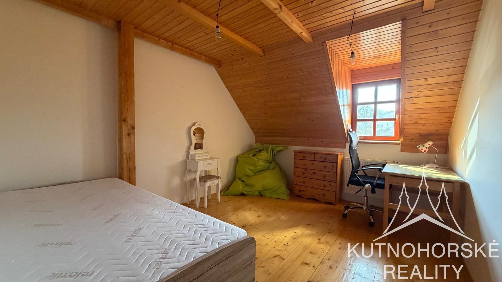 Pronájem rodinného domu 280 m², se zahradou, Kutná Hora – Kaňk