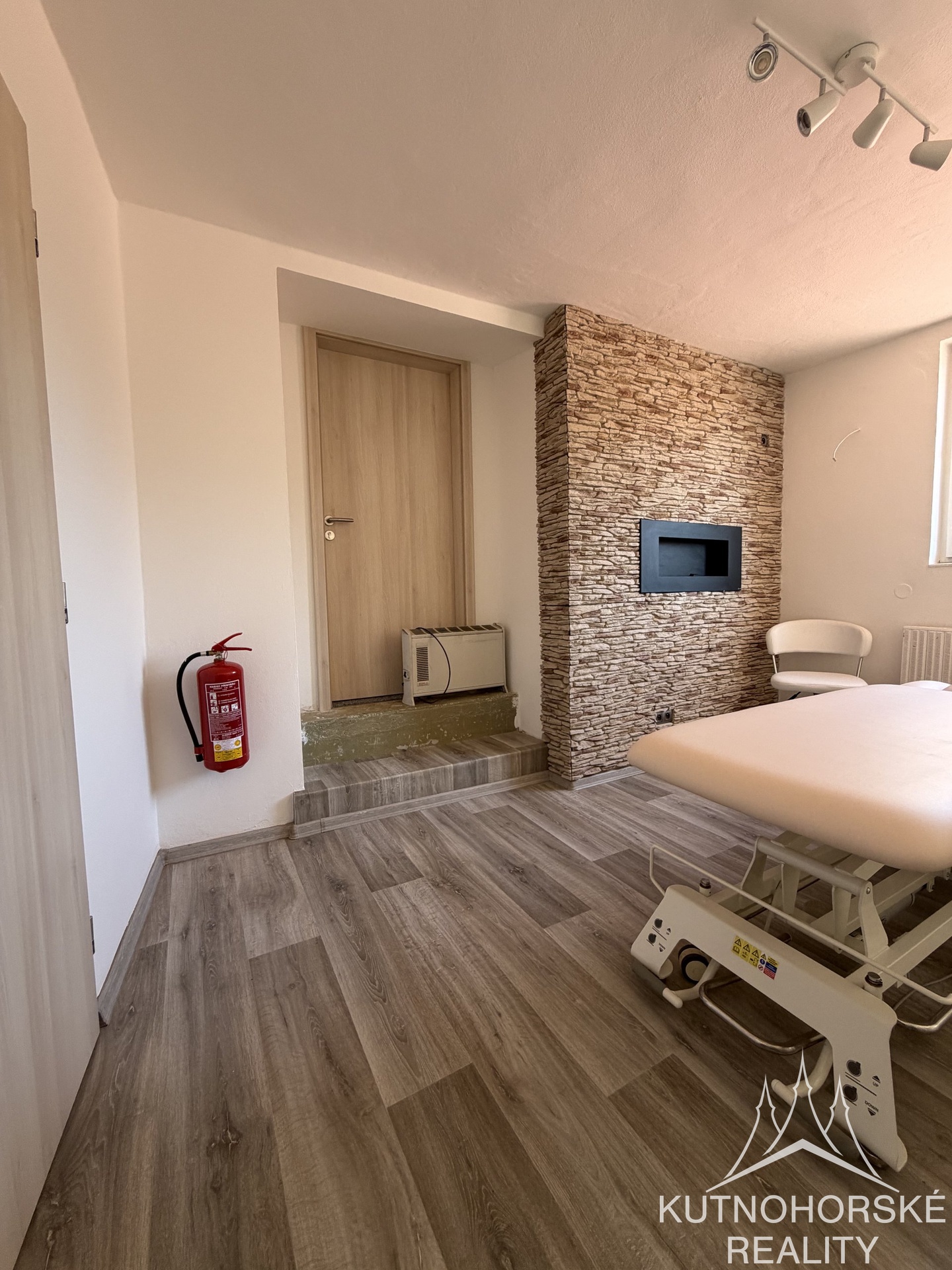 Pronájem plně vybavené masérny ve fitcentru – Čáslav, ulice J.R. z Dubé