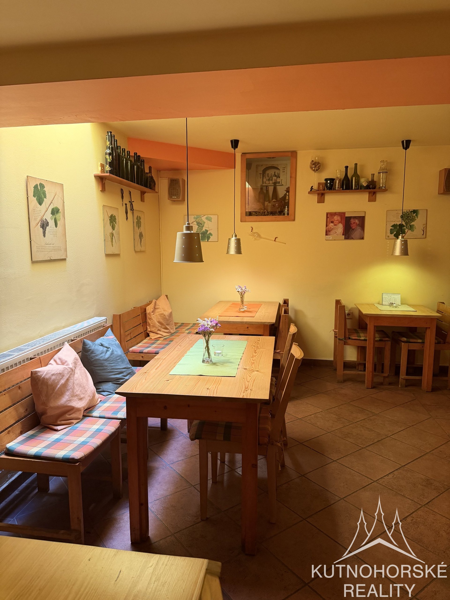 Pronájem obchodního prostoru 270 m², Václavské náměstí Kutná Hora