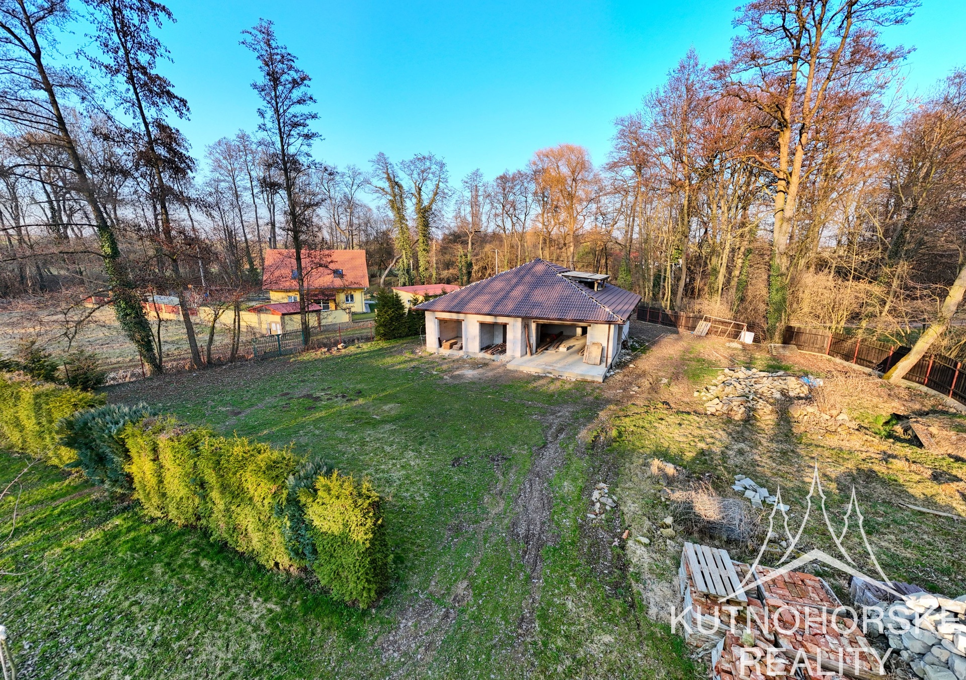 Prodej rodinného domu s pozemkem – Bylany u Kutné Hory