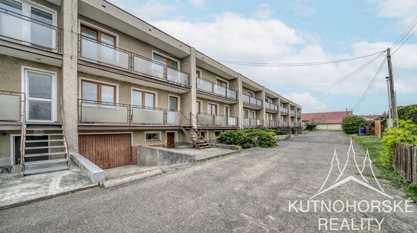 Prostorný rodinný dům 4+kk v klidné části obce Krchleby