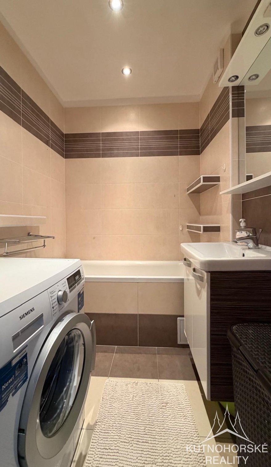 Pronájem vybaveného bytu 3+1 s balkonem, 74 m², Kolín