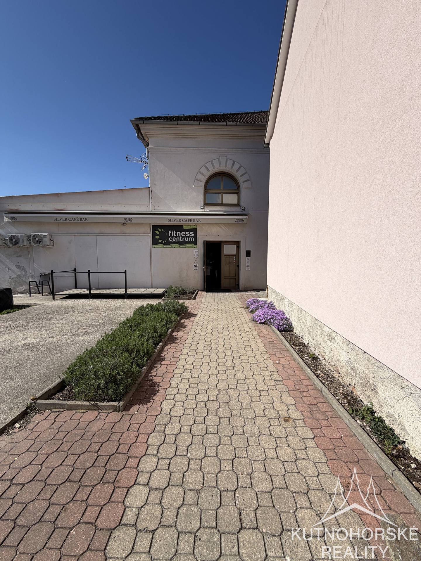 Pronájem plně vybavené masérny ve fitcentru – Čáslav, ulice J.R. z Dubé