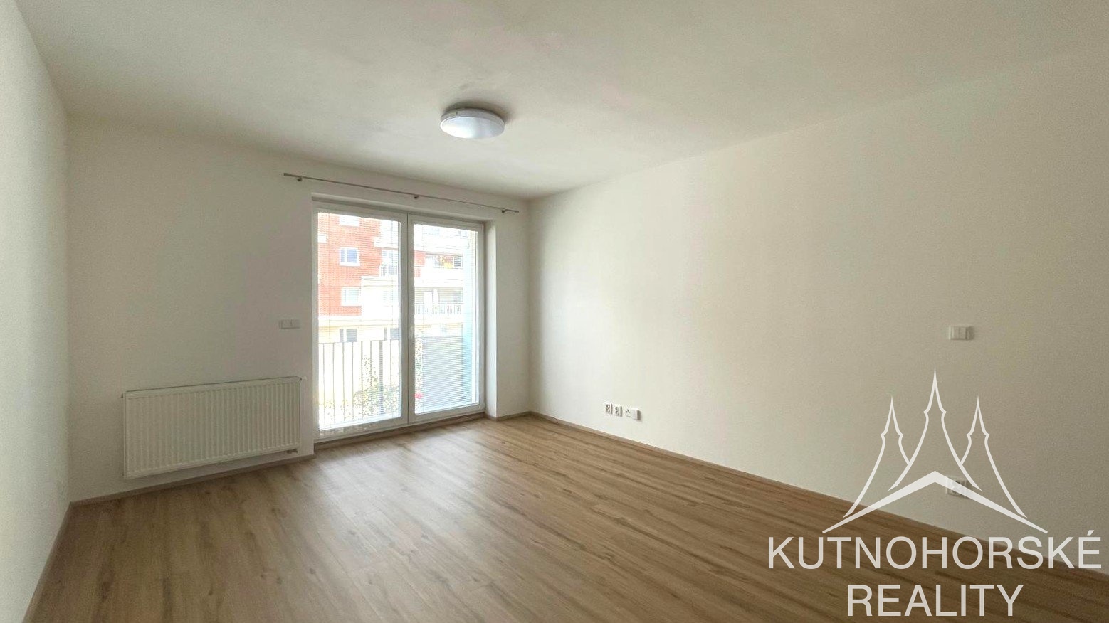 Pronájem bytu s balkonem, 1+kk, 33m² – Vrchlického, Poděbrady