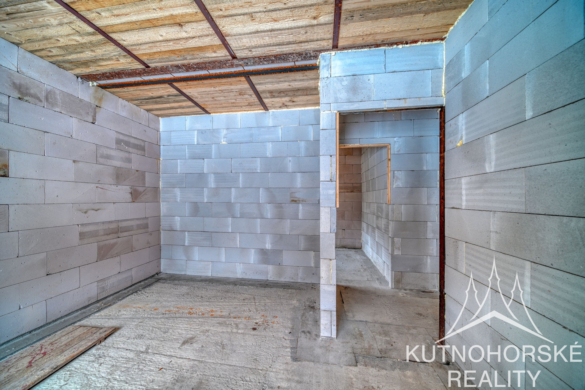 Prodej rodinného domu s pozemkem – Bylany u Kutné Hory