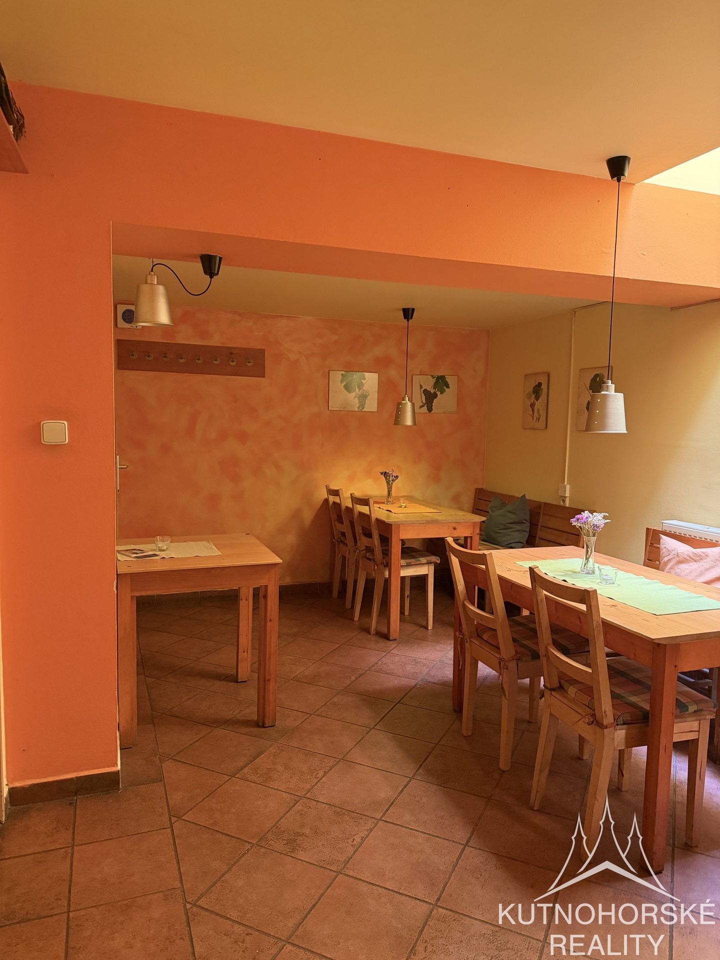 Pronájem obchodního prostoru 270 m², Václavské náměstí Kutná Hora