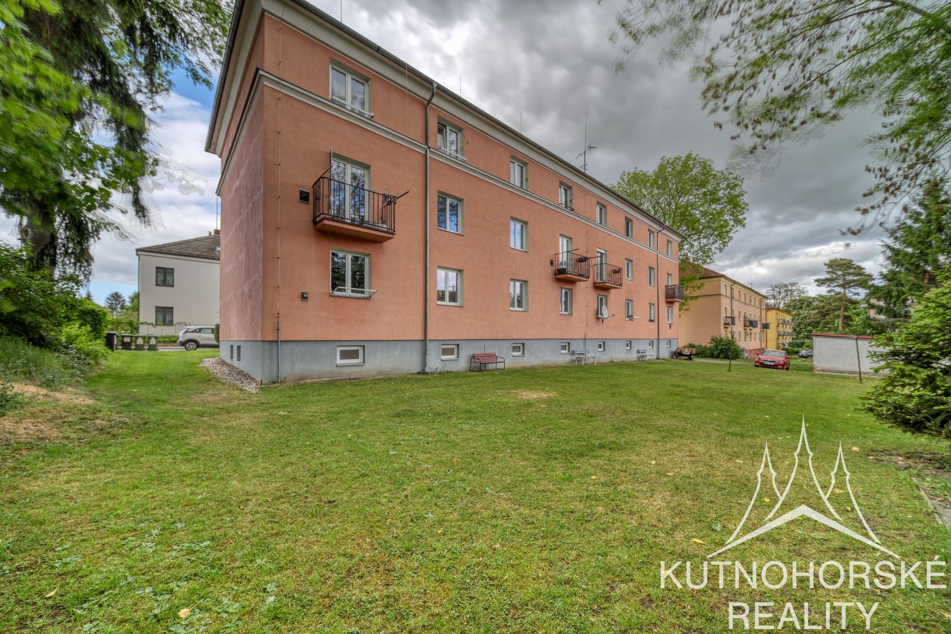 Prodej bytu 3+kk s balkonem a zahrádkou 55 m², Kutná Hora – Žižkov
