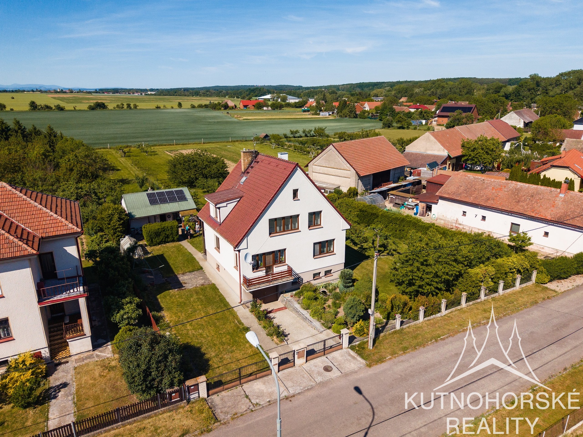 Prodej dvougeneračního domu v obci Puchlovice s pozemkem 5721 m2