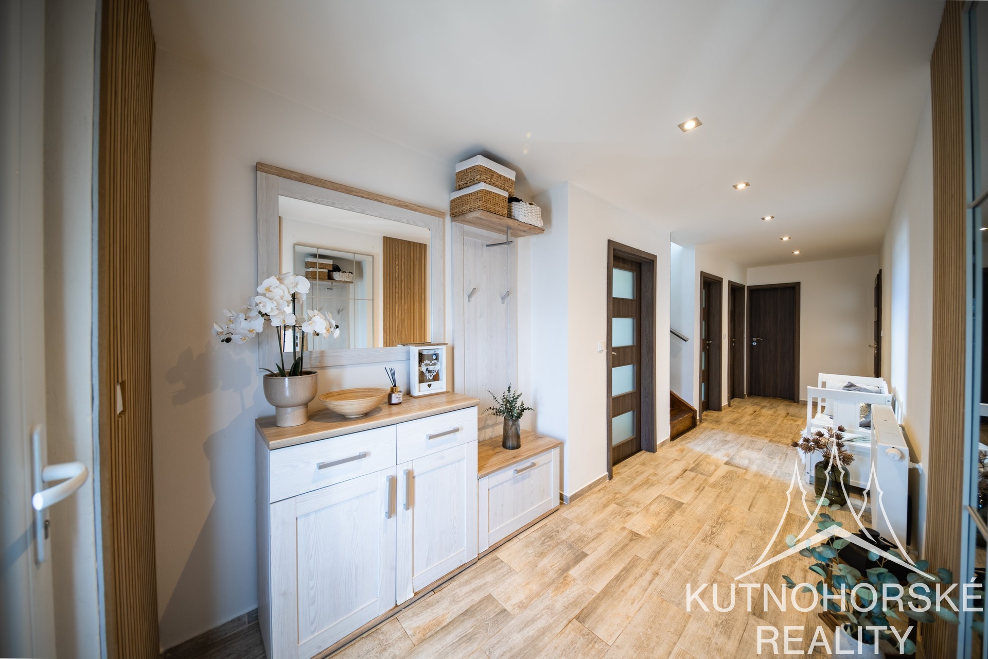 Prodej prostorného rodinného domu 154 m², Církvice – Jakub