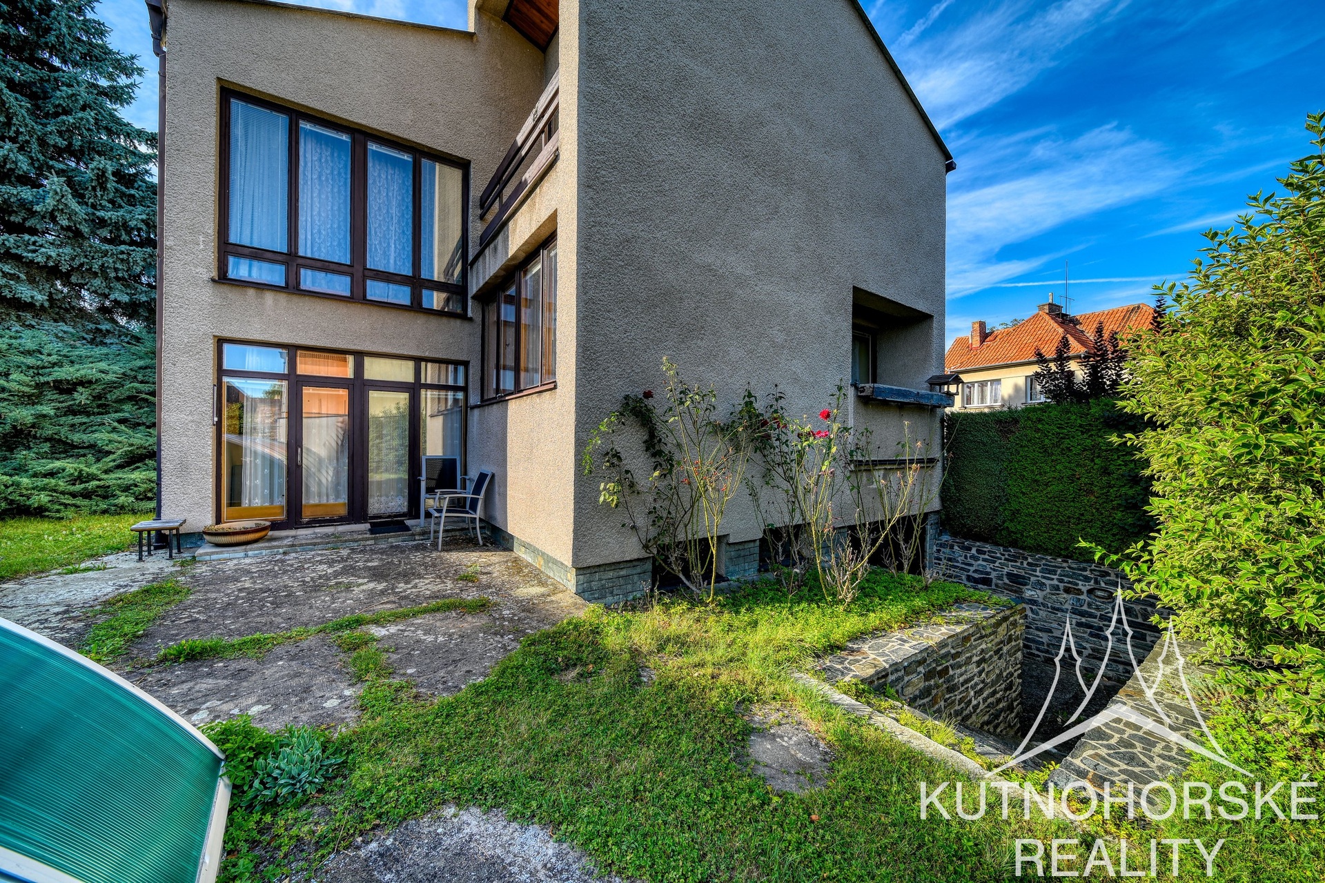 Prodej rodinného domu se zahradou, třemi garážemi, 214 m², Kutná Hora – Žižkov