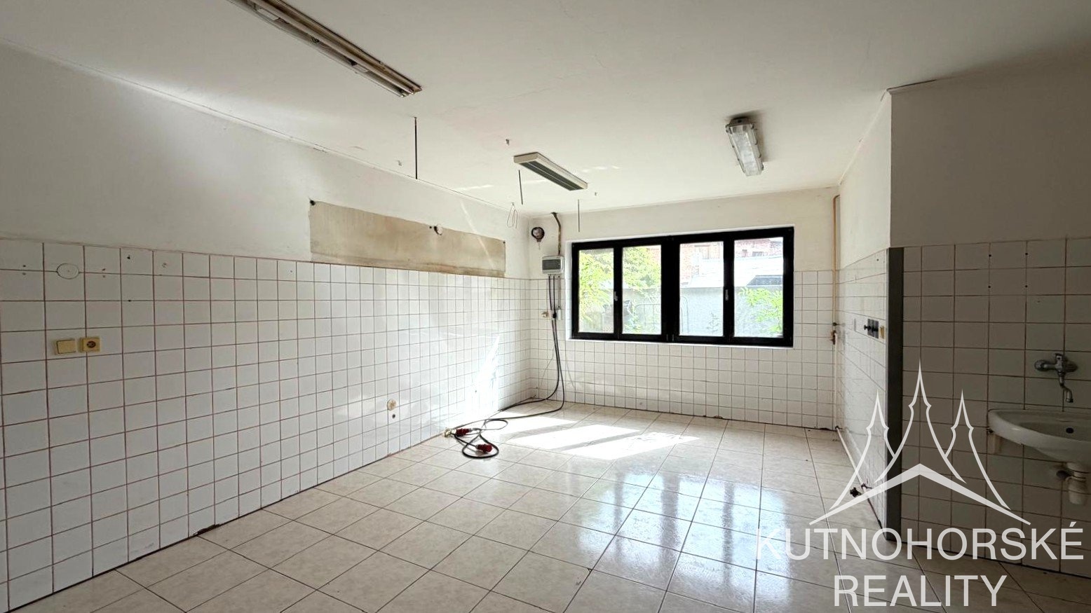 Pronájem komerčního prostoru 262 m², Kutná Hora – Šipší