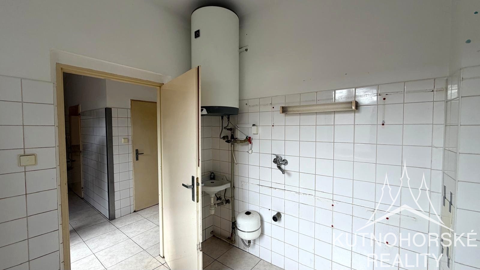 Pronájem komerčního prostoru 262 m², Kutná Hora – Šipší