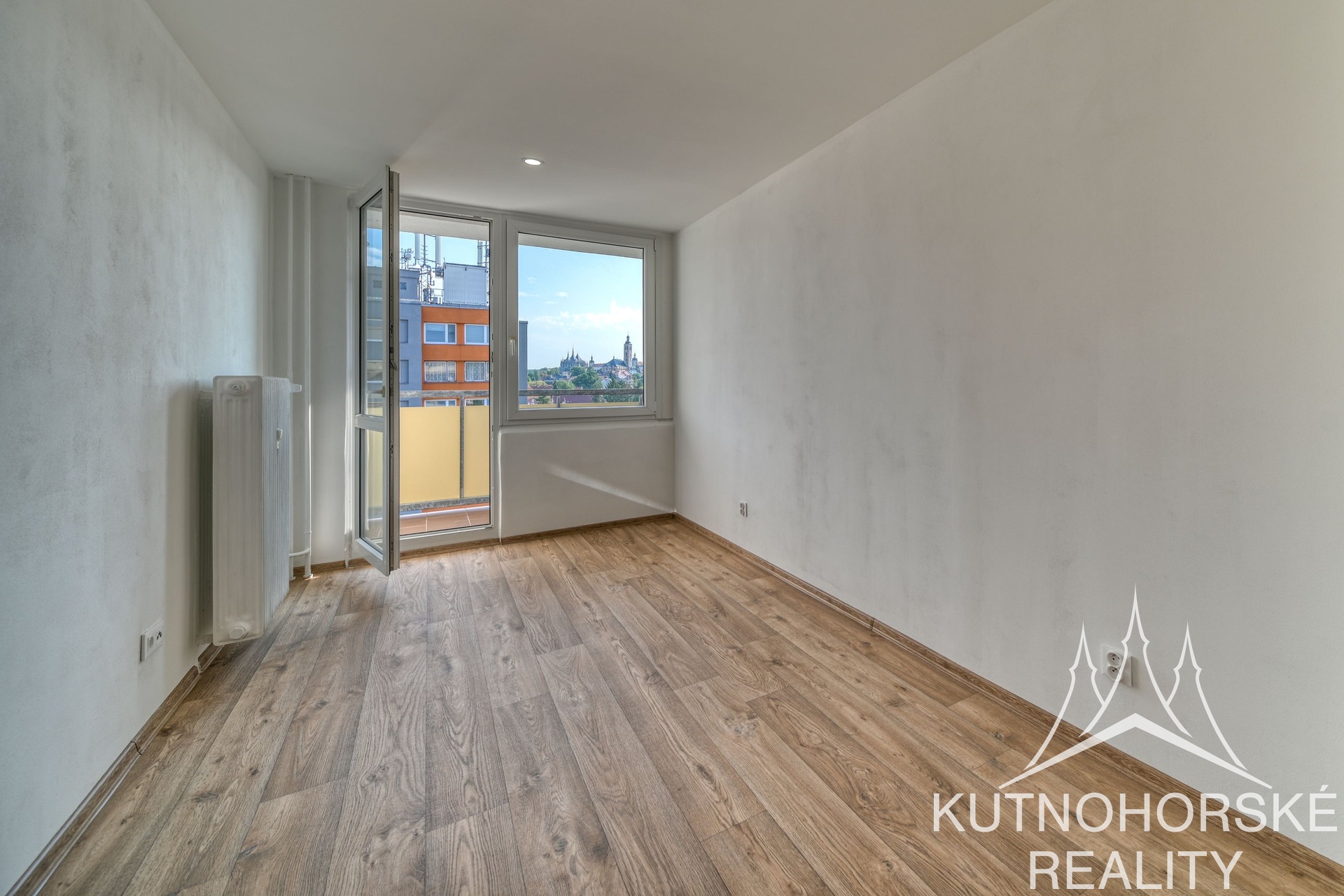 Prodej bytu 2+kk se dvěma balkony, Kutná Hora – Hlouška