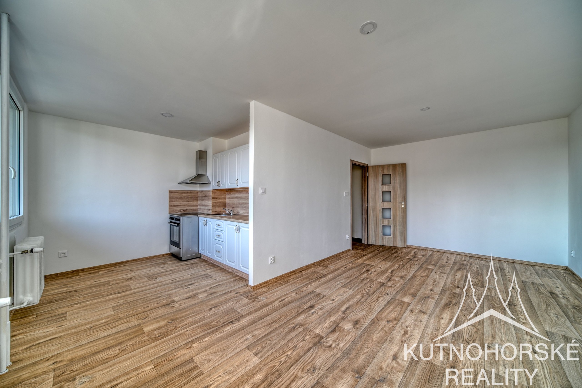 Prodej bytu 2+kk se dvěma balkony, Kutná Hora – Hlouška