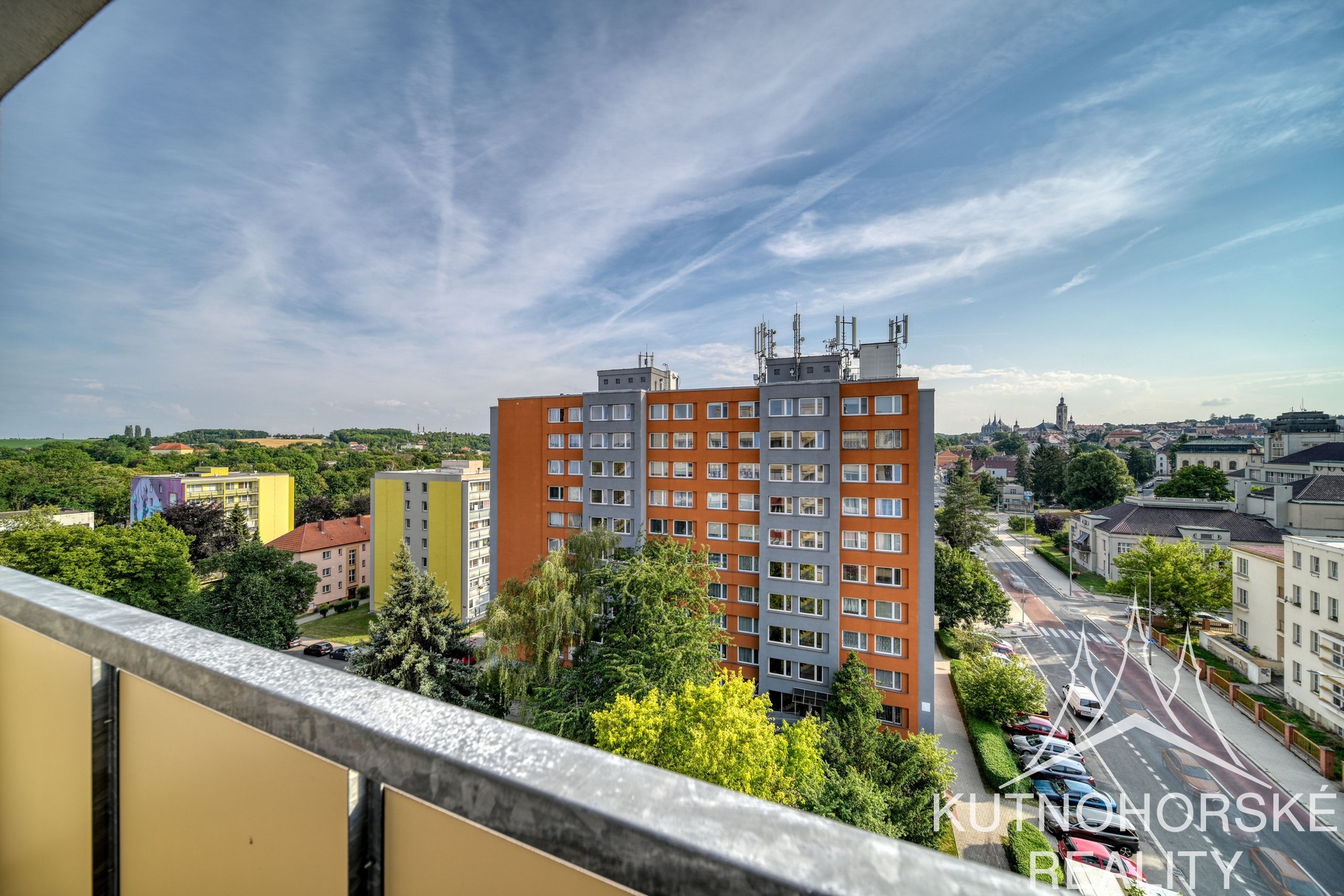 Prodej bytu 2+kk se dvěma balkony, Kutná Hora – Hlouška